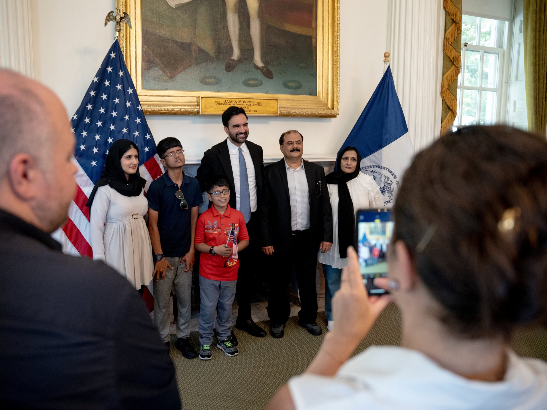Pope and New York mayor stress immigrants before US anniversary