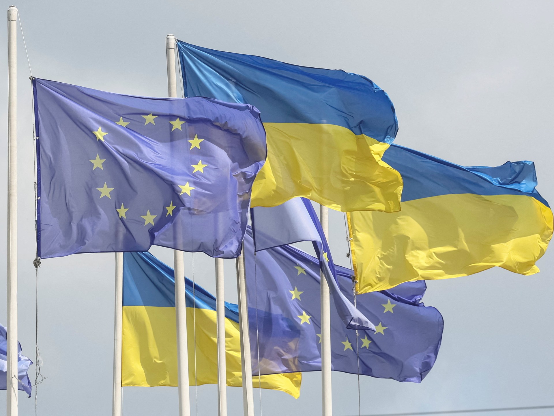 EU opens membership talks with Ukraine and Moldova