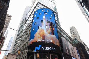 SpaceX and Amazon converge in infrastructure while financial gap stays wide