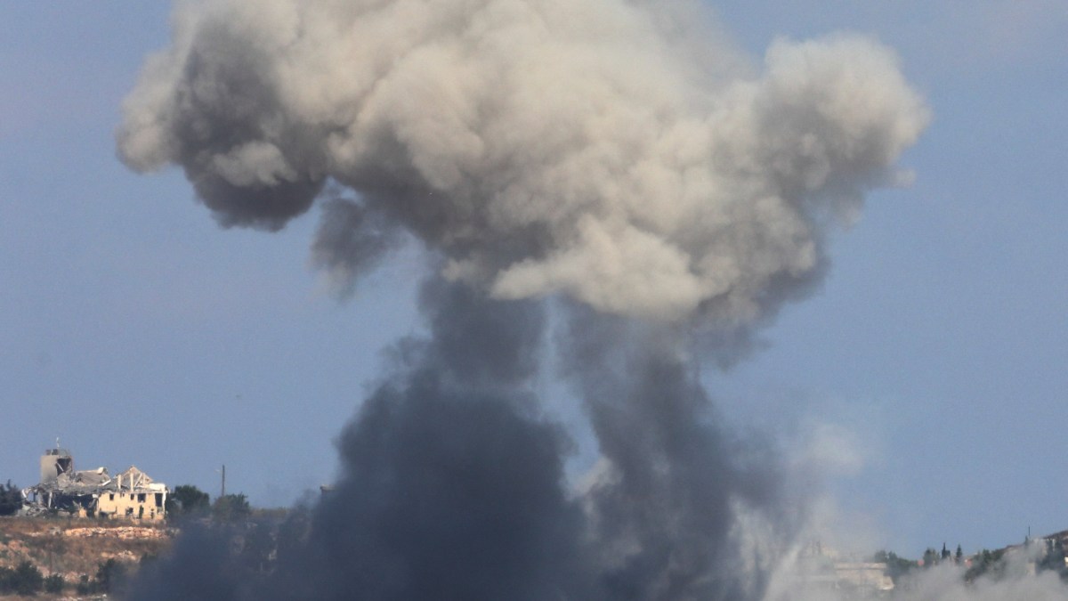 One wounded as Israeli raids and shelling hit southern Lebanon