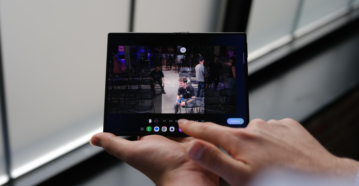 Samsung’s new Galaxy Z foldables draw clear lines on size and price