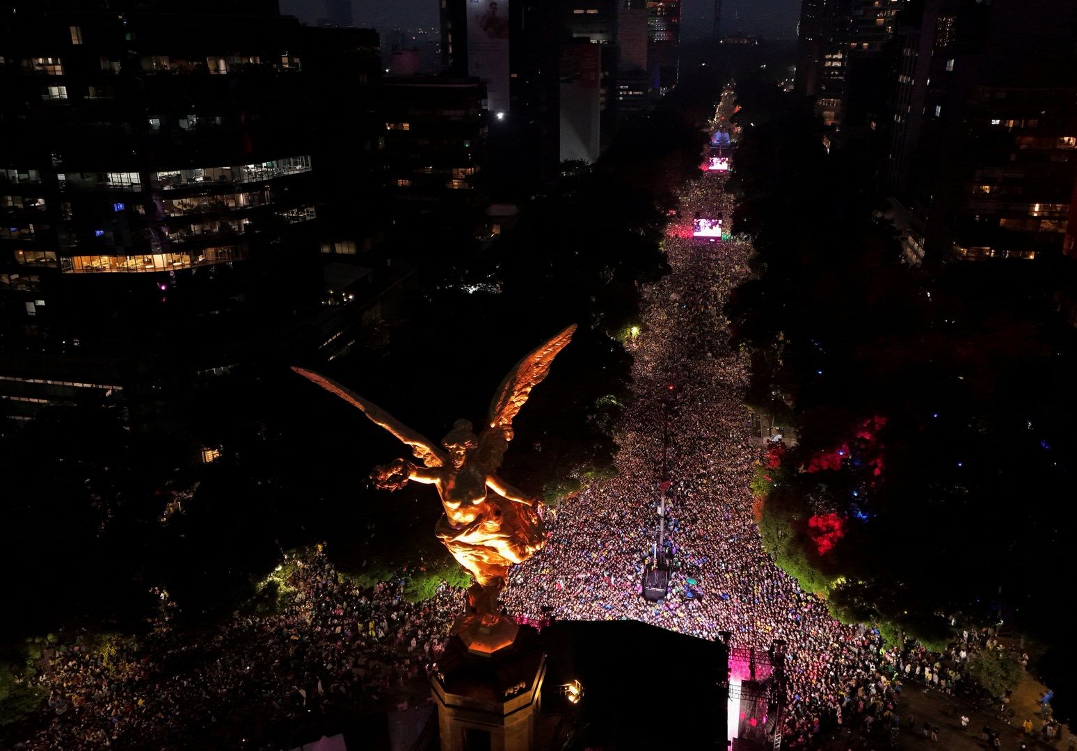 Three die during Mexico City celebrations after World Cup win
