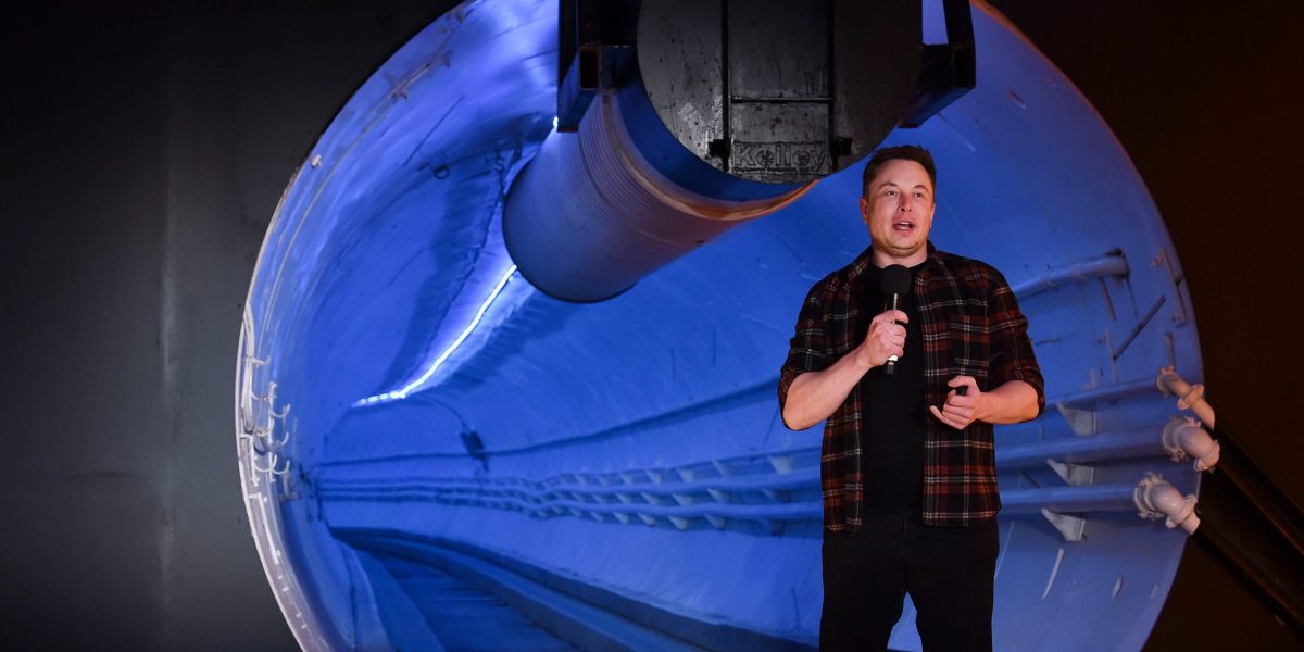 Musk’s companies draw closer after SpaceX listing