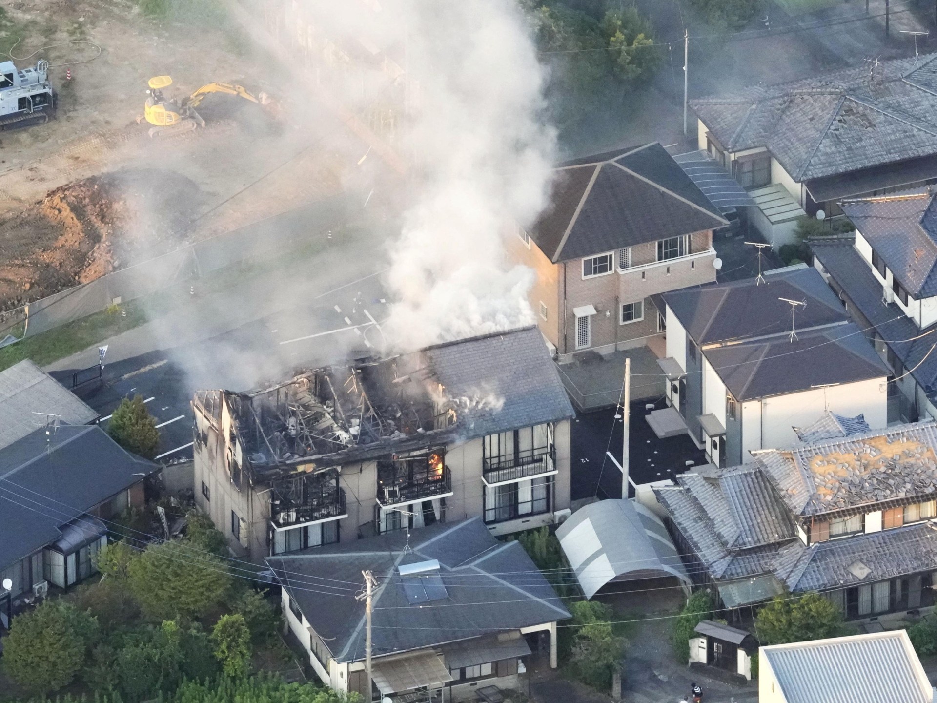 Kumamoto earthquake latest: Japan reports death, damage and aftershocks