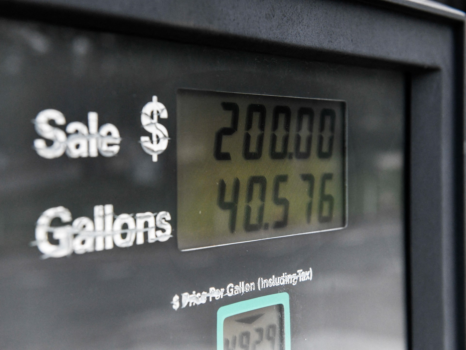 US petrol prices rise as Middle East tensions hit oil markets
