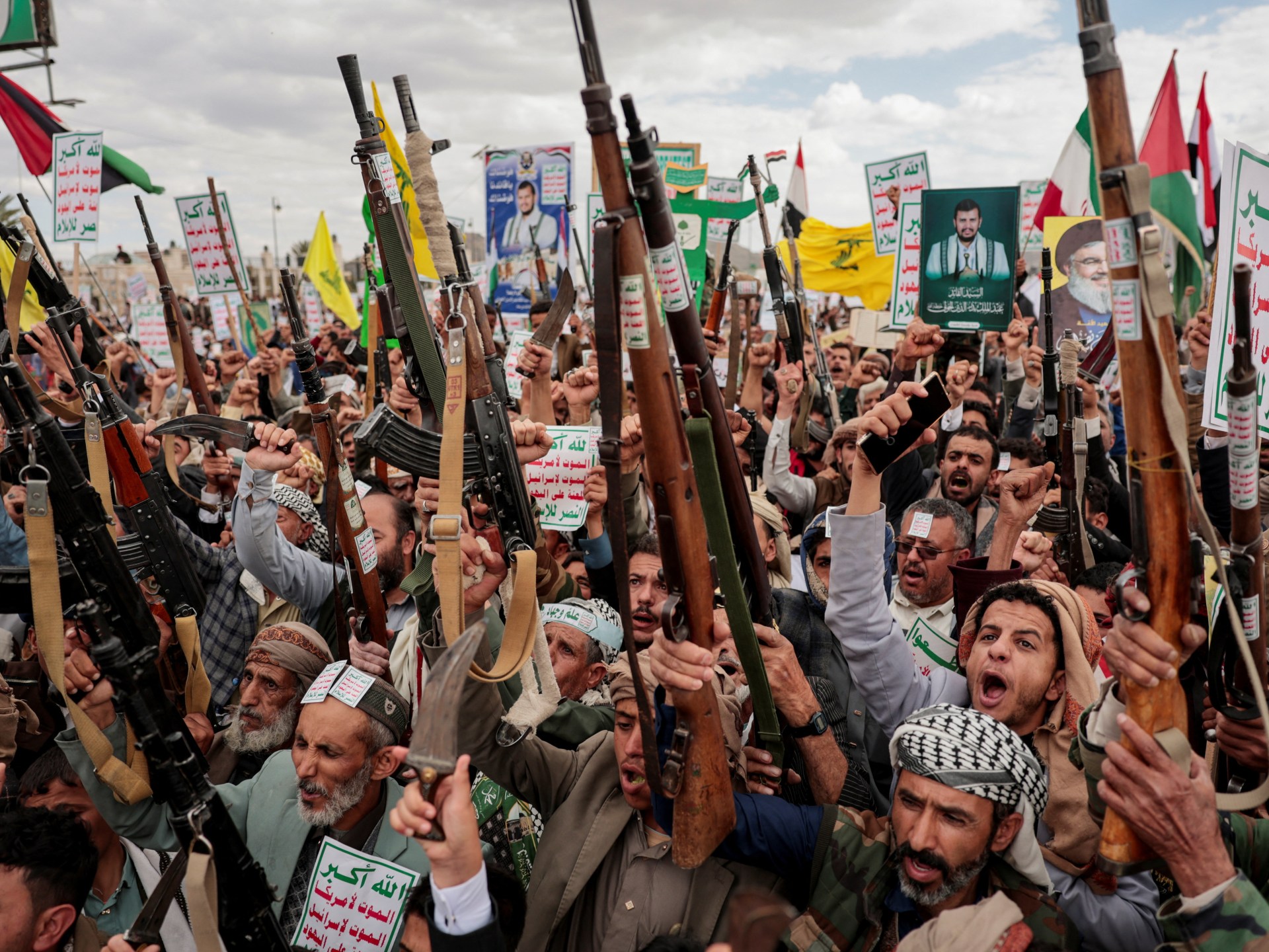 Houthis warn Saudi sites could be targeted after airspace claim