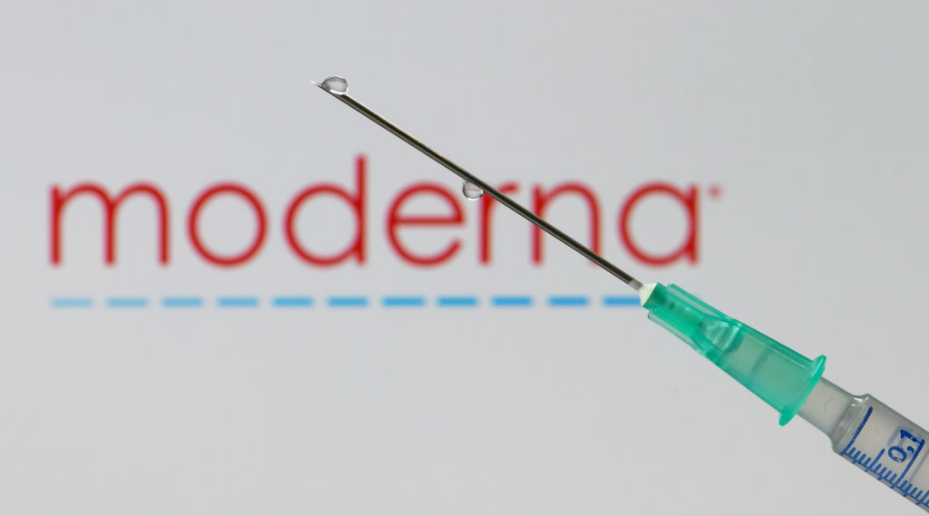 FDA advisers back Moderna mRNA flu vaccine in unanimous vote
