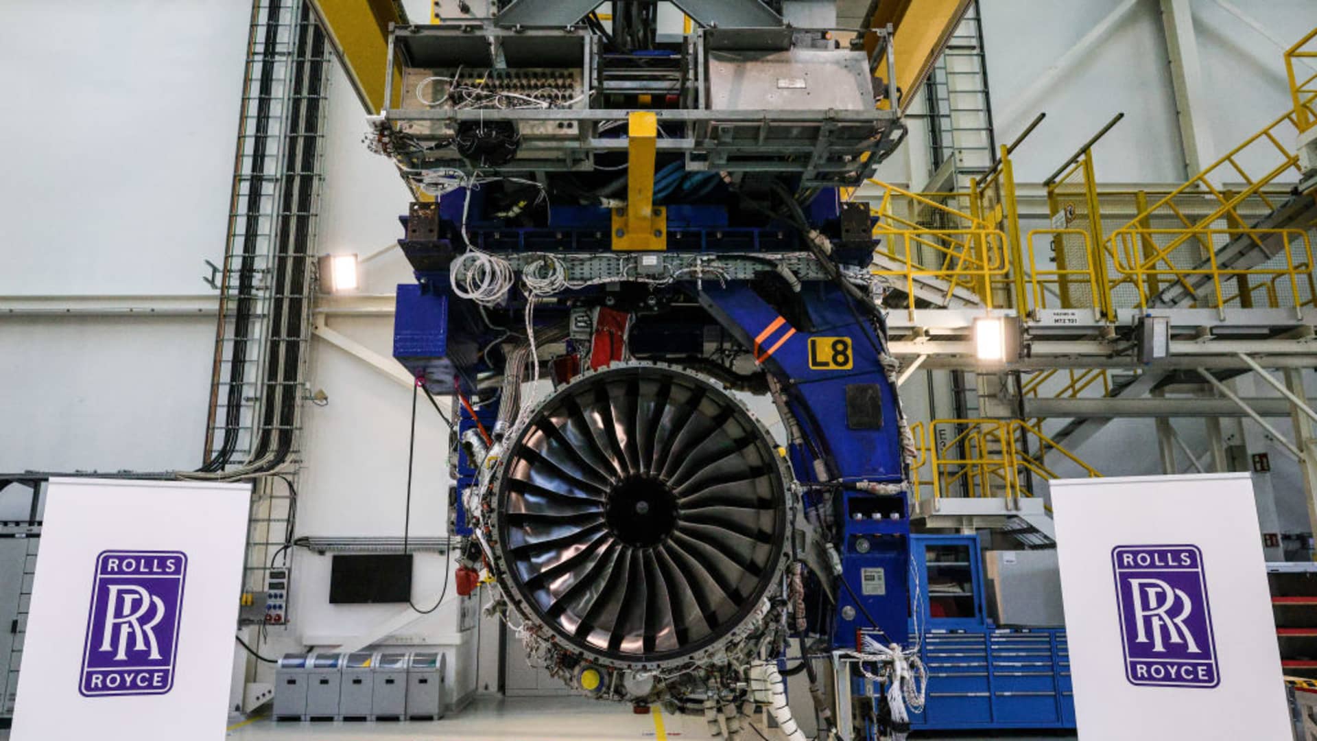 Airlines say newer jet engines are eroding promised fuel savings