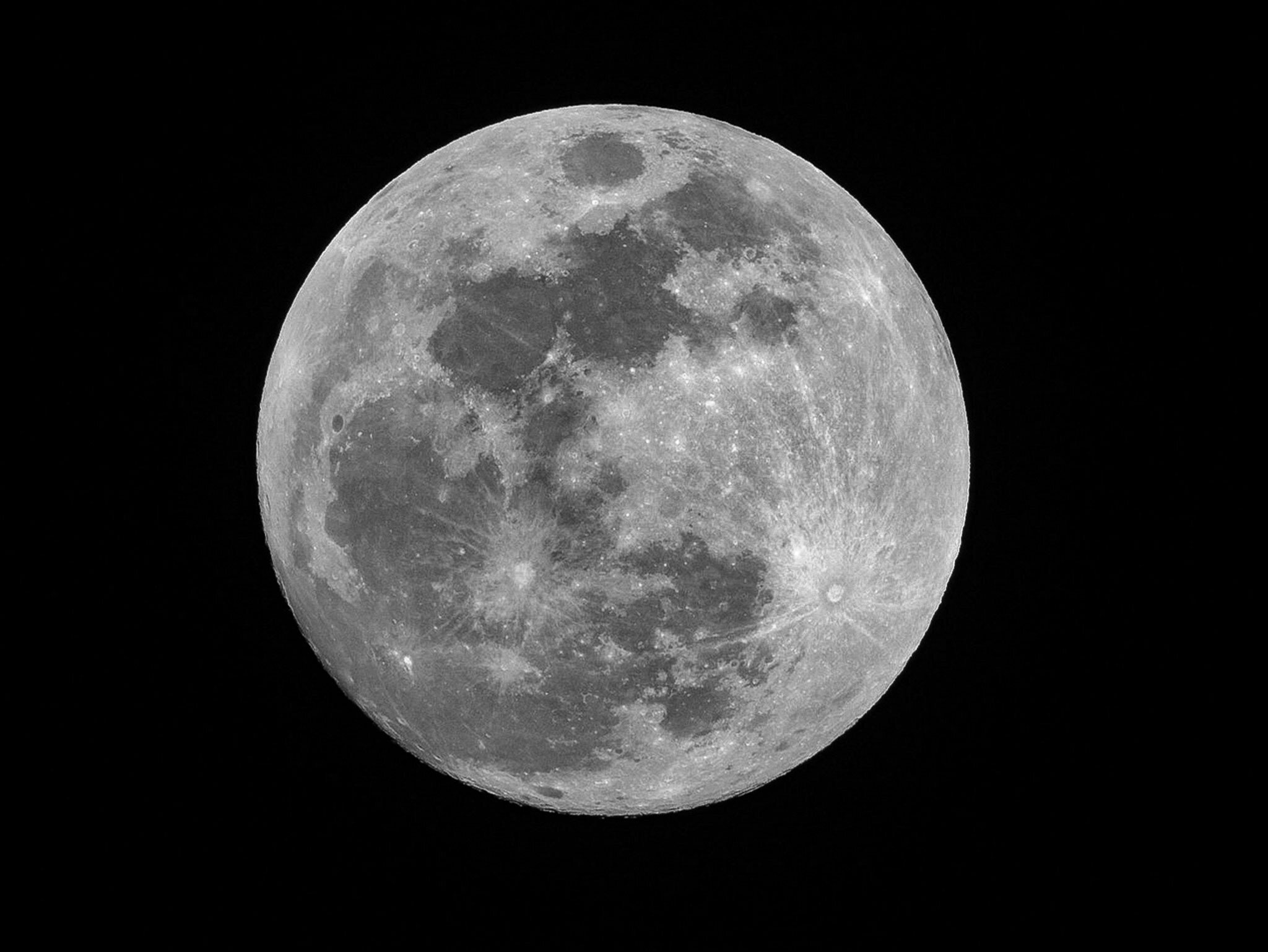 Moon-building material endured six months outside the space station