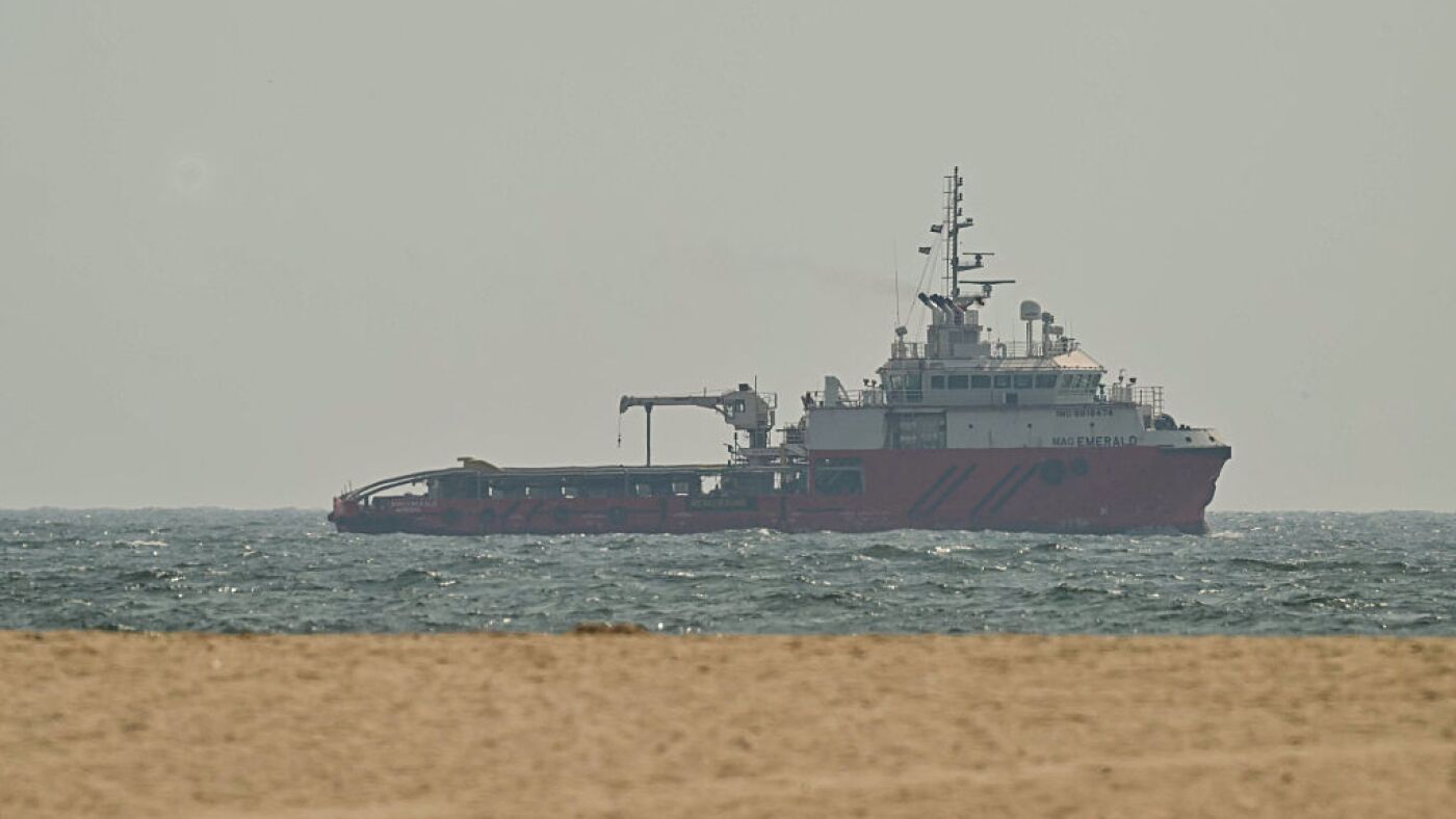 U.S. to resume Hormuz blockade as Iran claims control of strait
