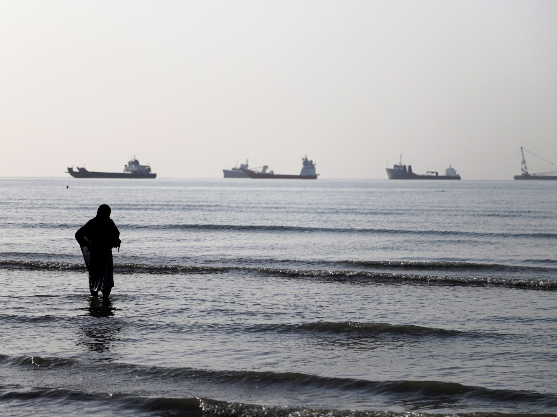 Iran guard spokesman denies direct US line on Hormuz