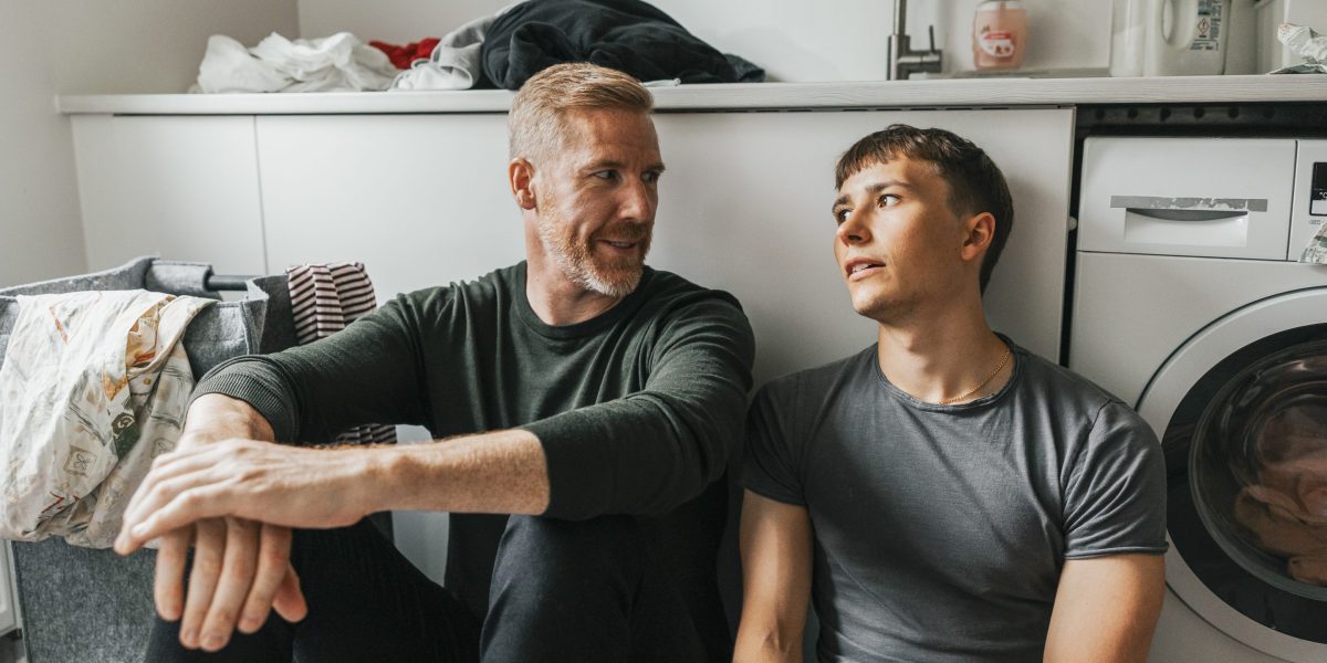More young adults are living with parents despite holding jobs