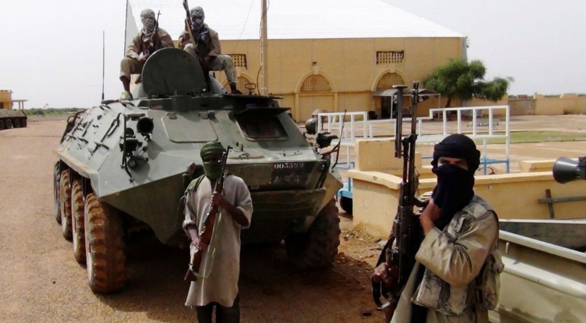 Mali faces renewed rebel attacks as junta loses ground