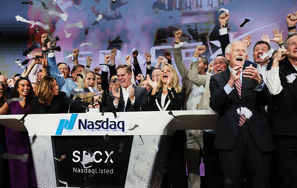 Records show China-linked investors bought SpaceX stakes before IPO
