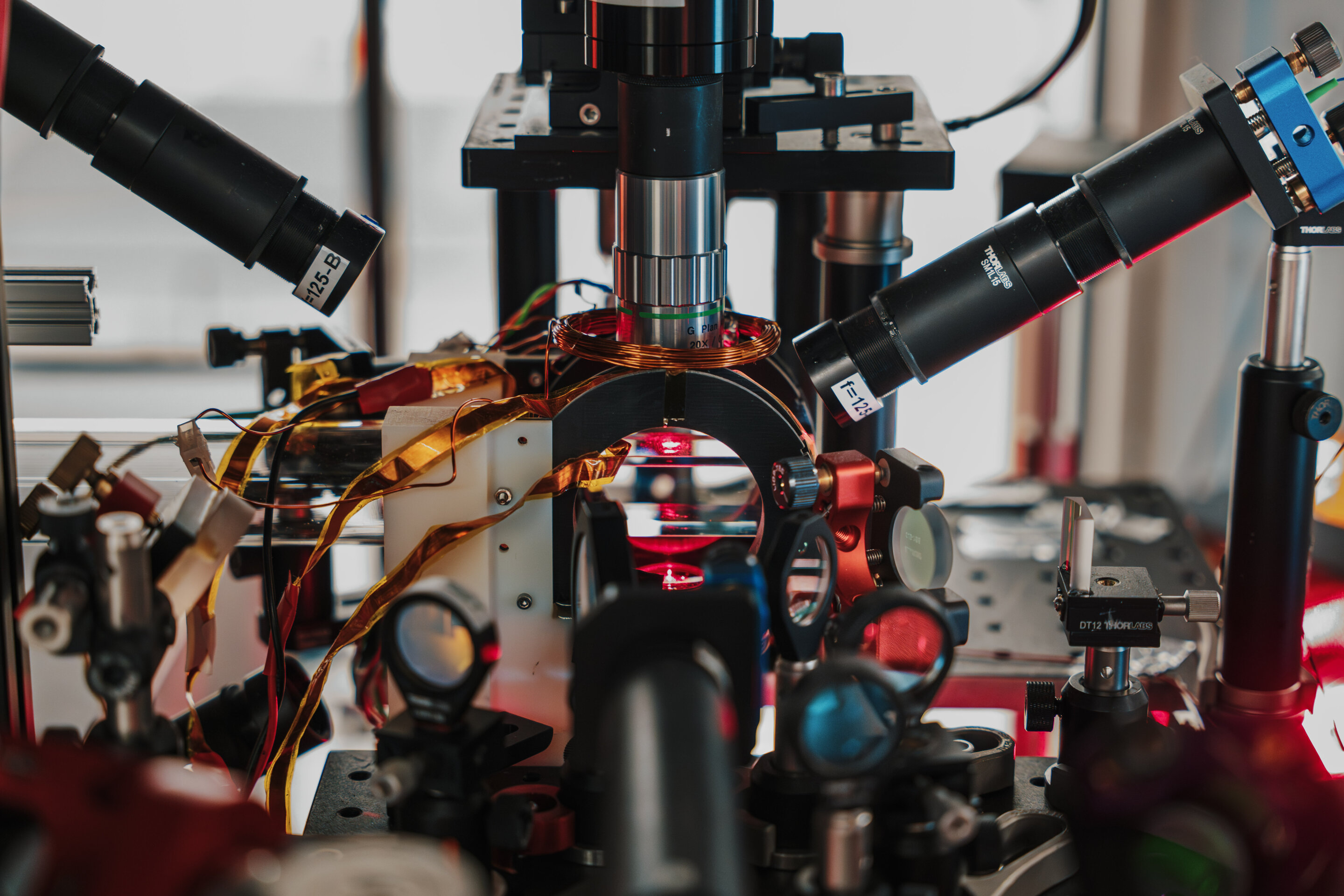 Cold-atom experiment measures time from within a quantum system