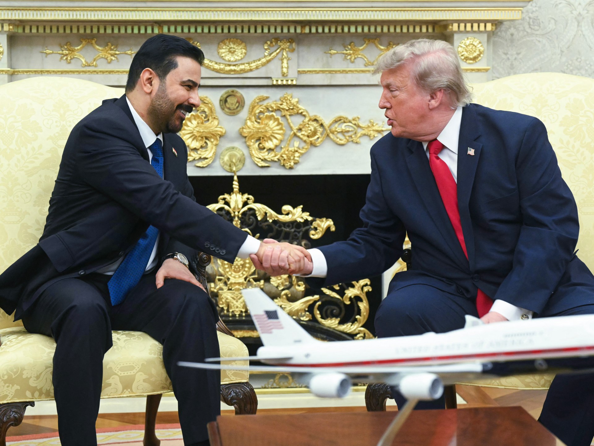Trump and Iraq’s prime minister pledge oil deals at White House
