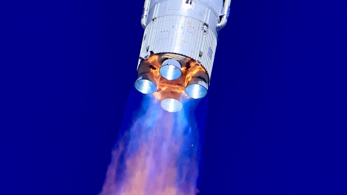 Chinese rocket stage breakup adds debris near ISS and Starlink orbits