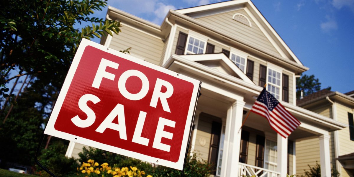 US home sales slip as regional price gap widens