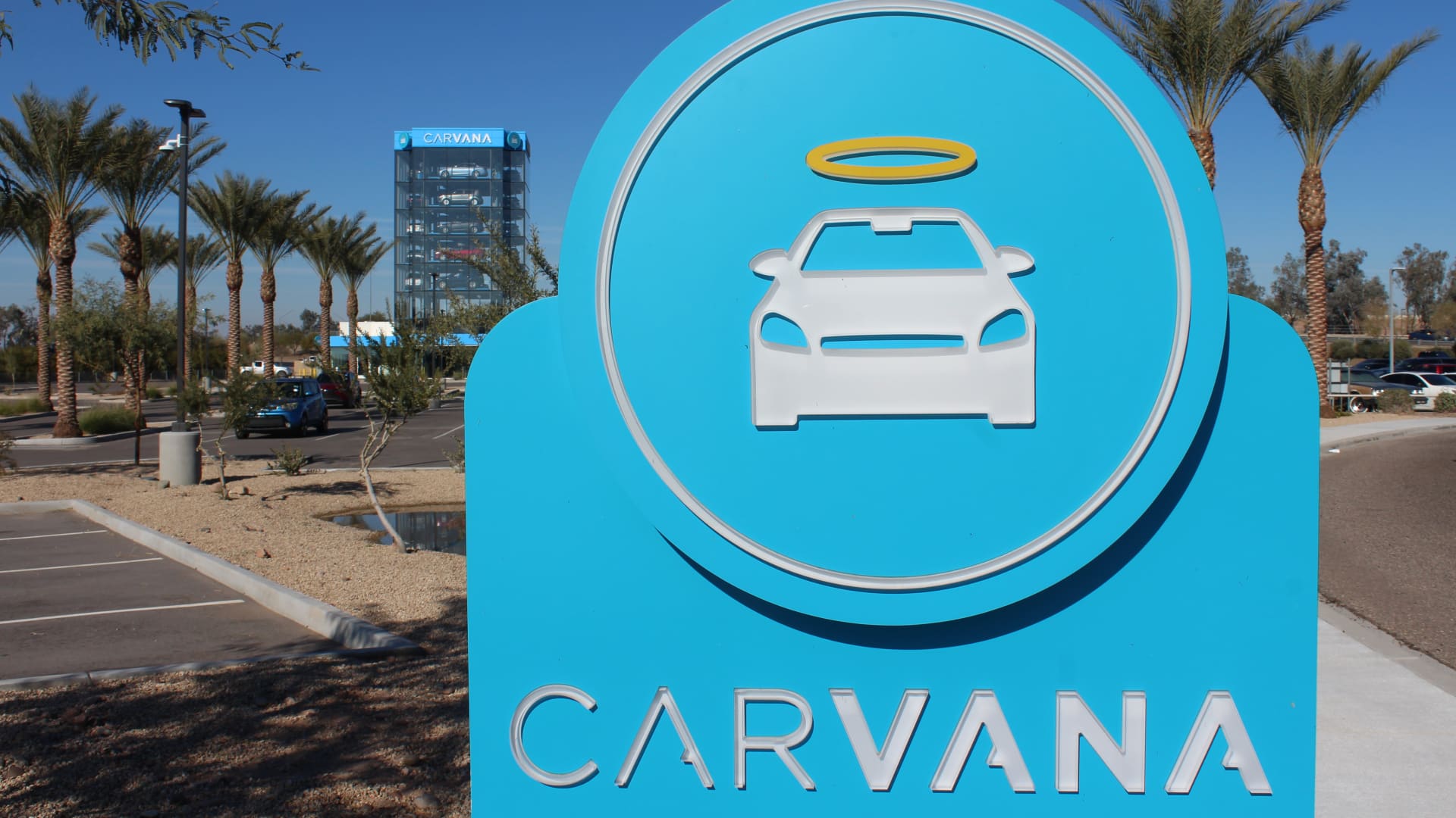 Carvana’s new-car push puts franchise dealers on alert