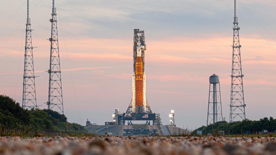 Kennedy Space Center faces capacity squeeze as giant rockets multiply