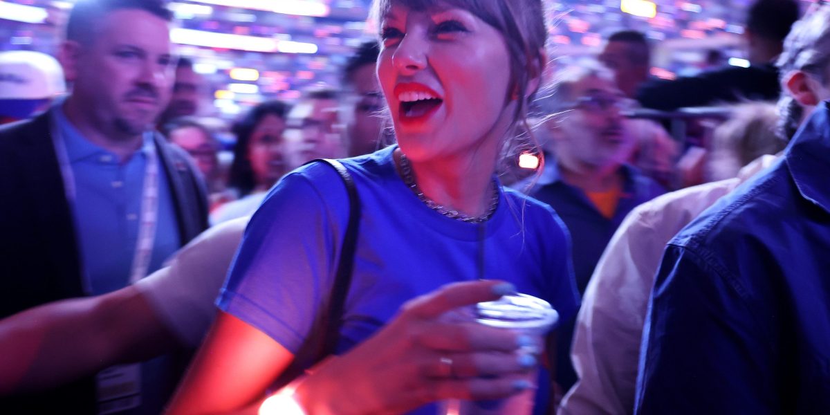 Swift paid city over $160,000 for wedding costs, mayor says