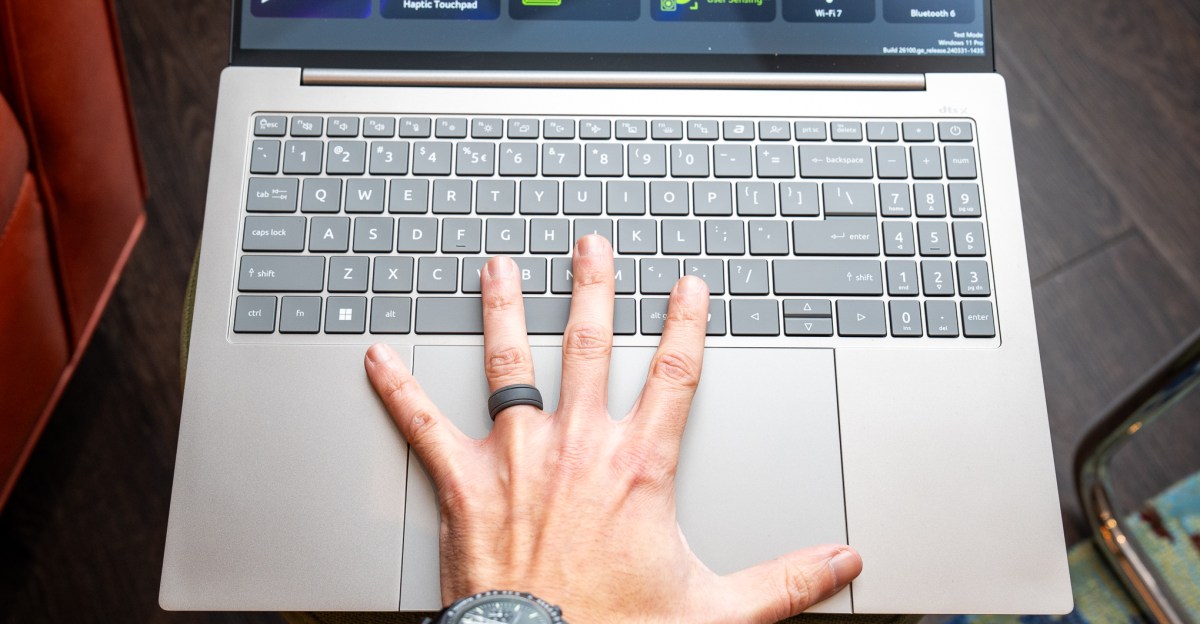 Acer Swift Go 16 AI drops to $899.99 at Best Buy