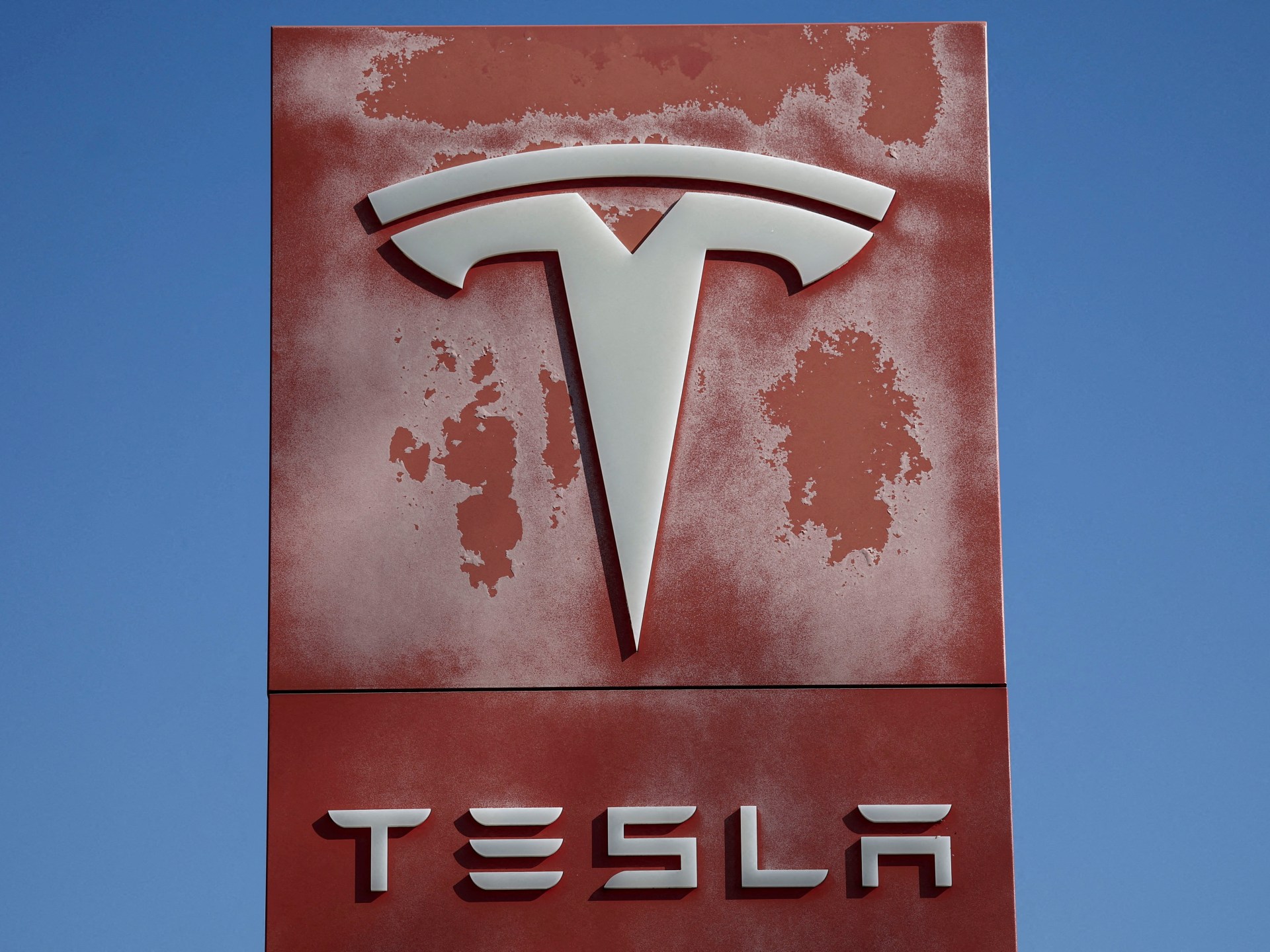 Family sues Tesla after fatal Model 3 crash into Texas home