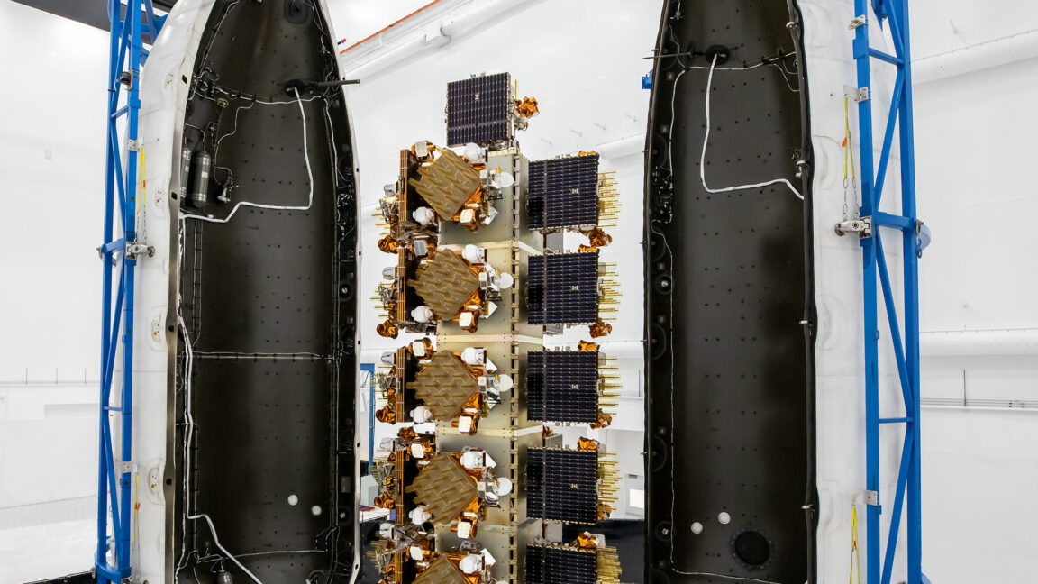Pentagon space agency resumes launches as closure plan advances