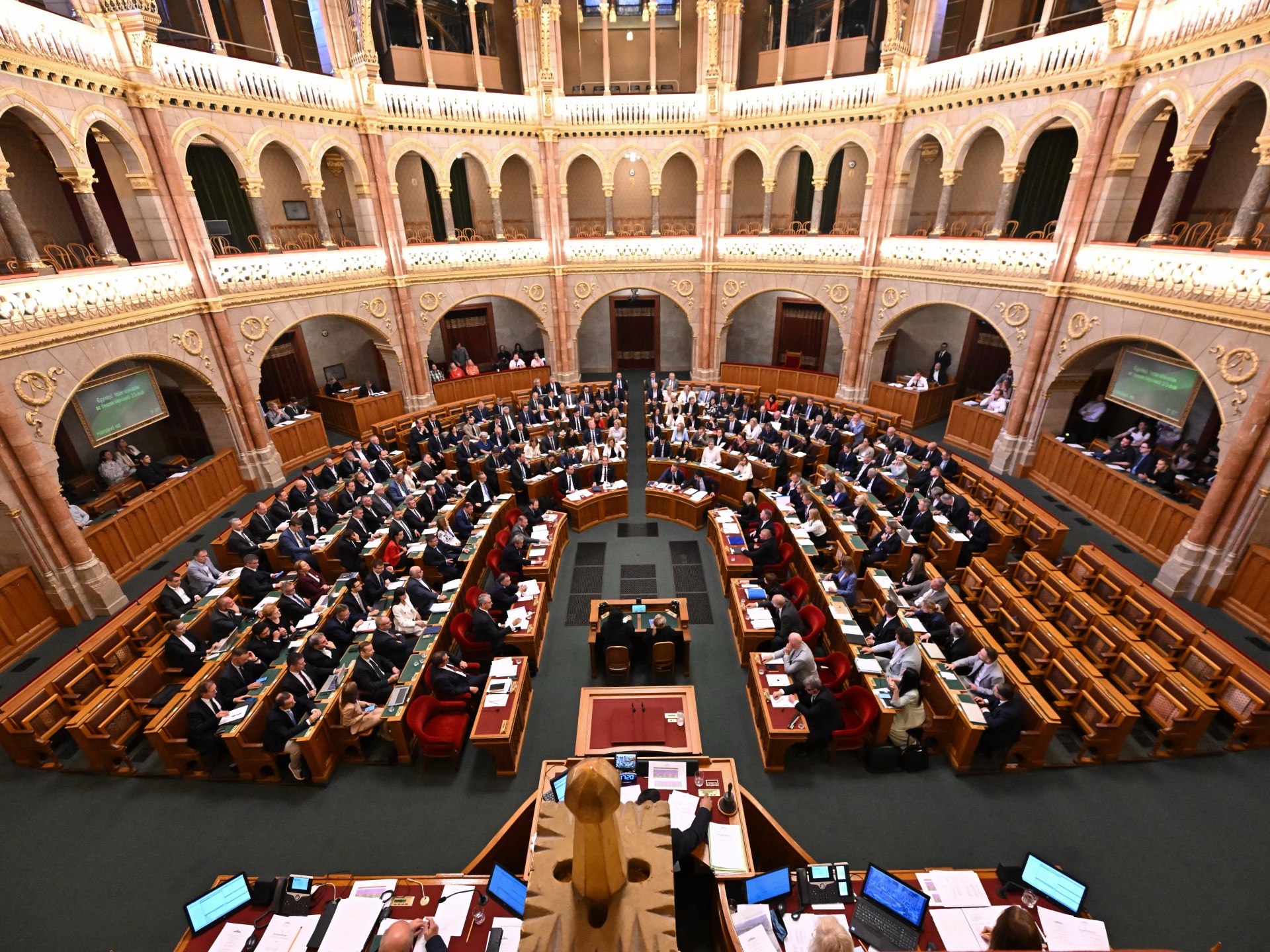 Hungary approves eight-year limit for prime ministers