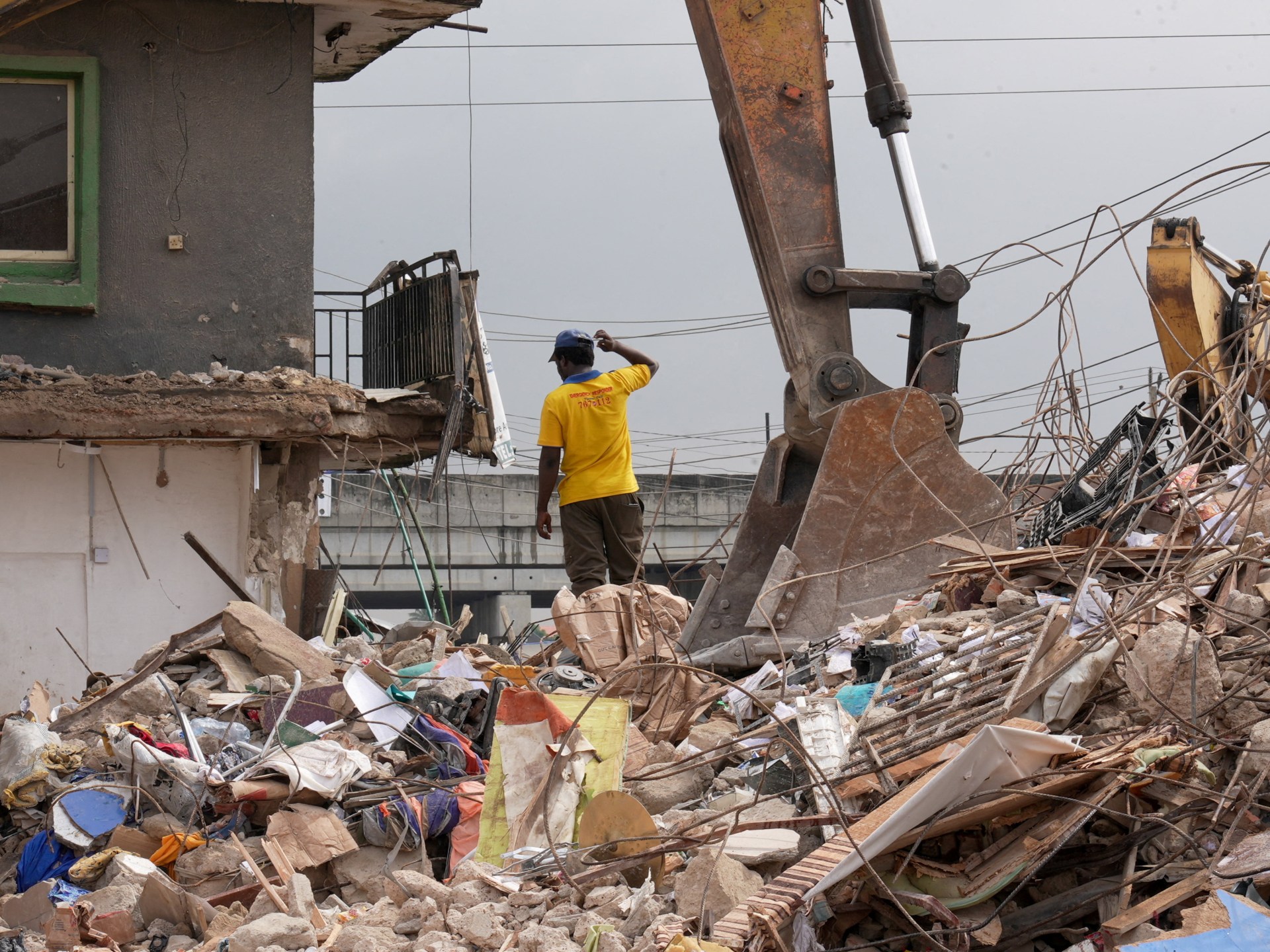 Lagos building collapse kills nine and injures 27
