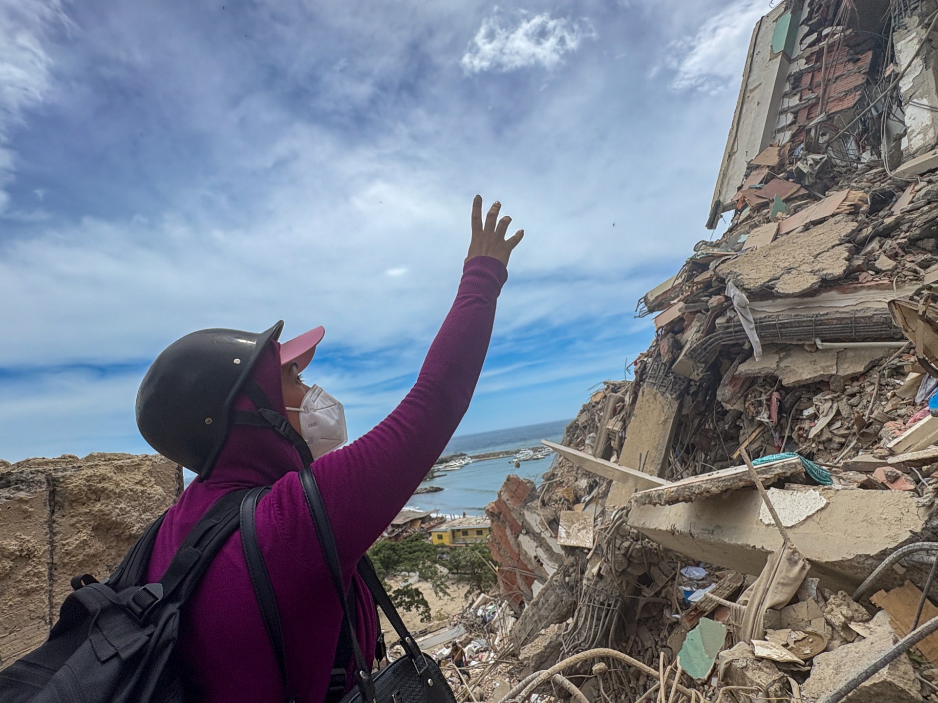 Volunteers lead earthquake rescue and aid effort in Venezuela