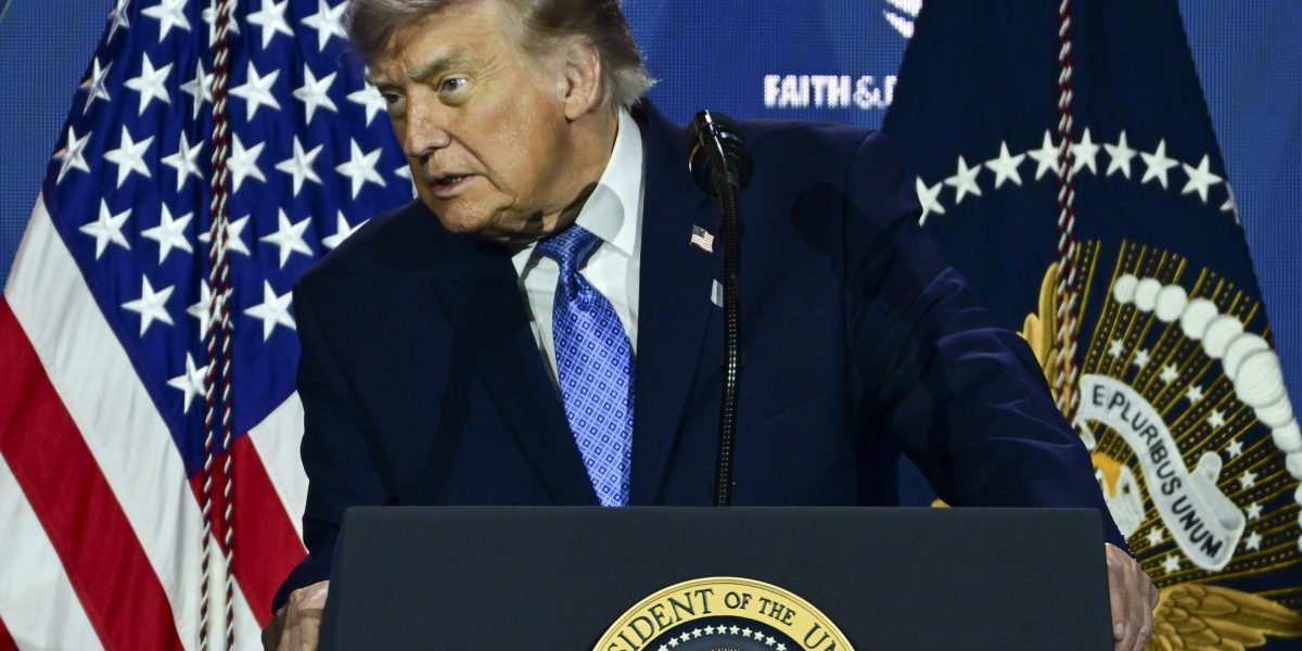 Iran sanctions shift tests banks as Trump seeks broad relief