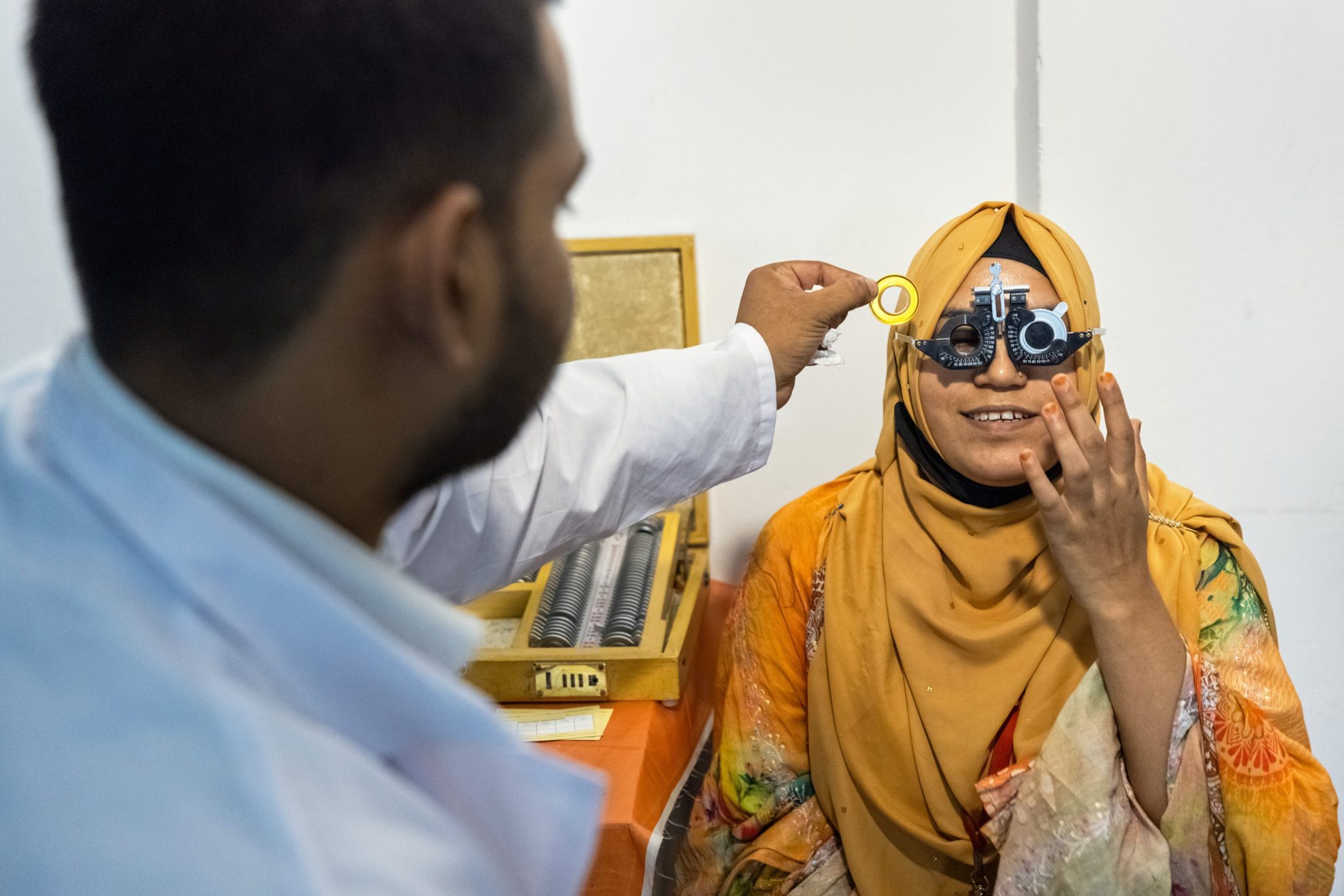 Low-cost glasses show productivity gains for garment workers