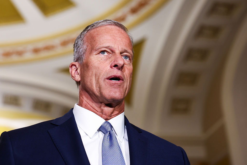CLARITY Act delay dims crypto bill prospects amid Trump ethics fight