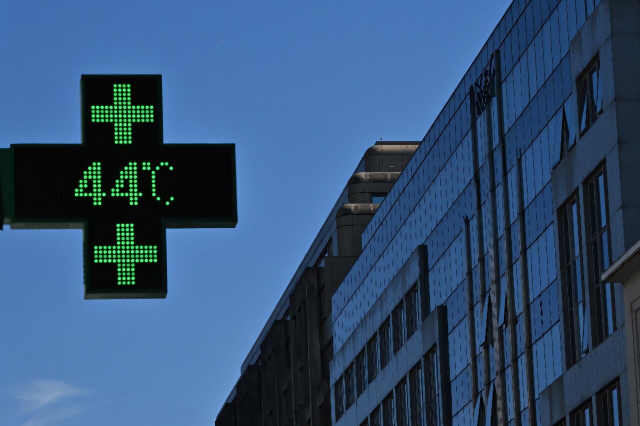 Ozone pollution spread across EU during record June heat, report says