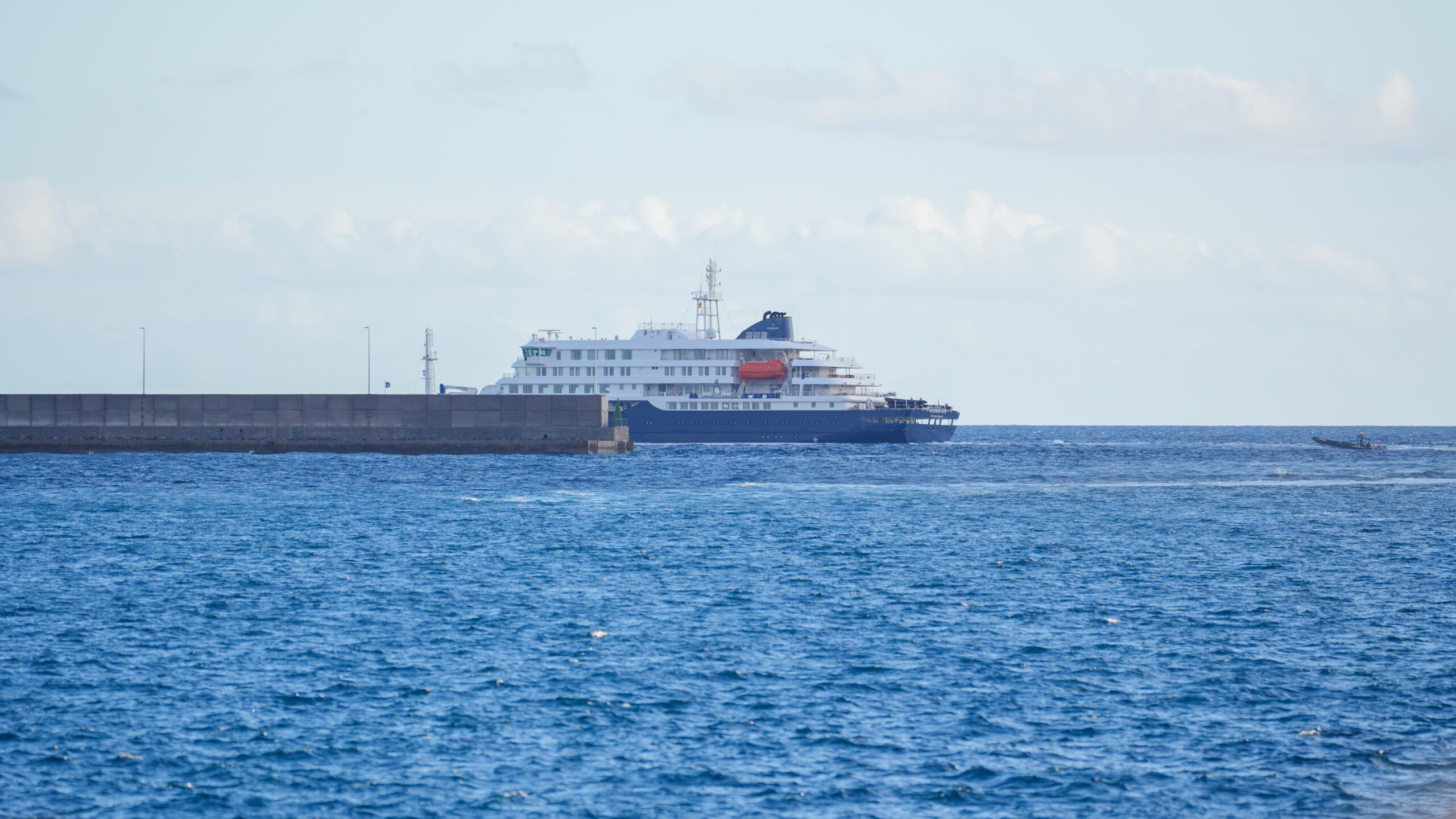 U.S. closes hantavirus cruise response amid quarantine questions