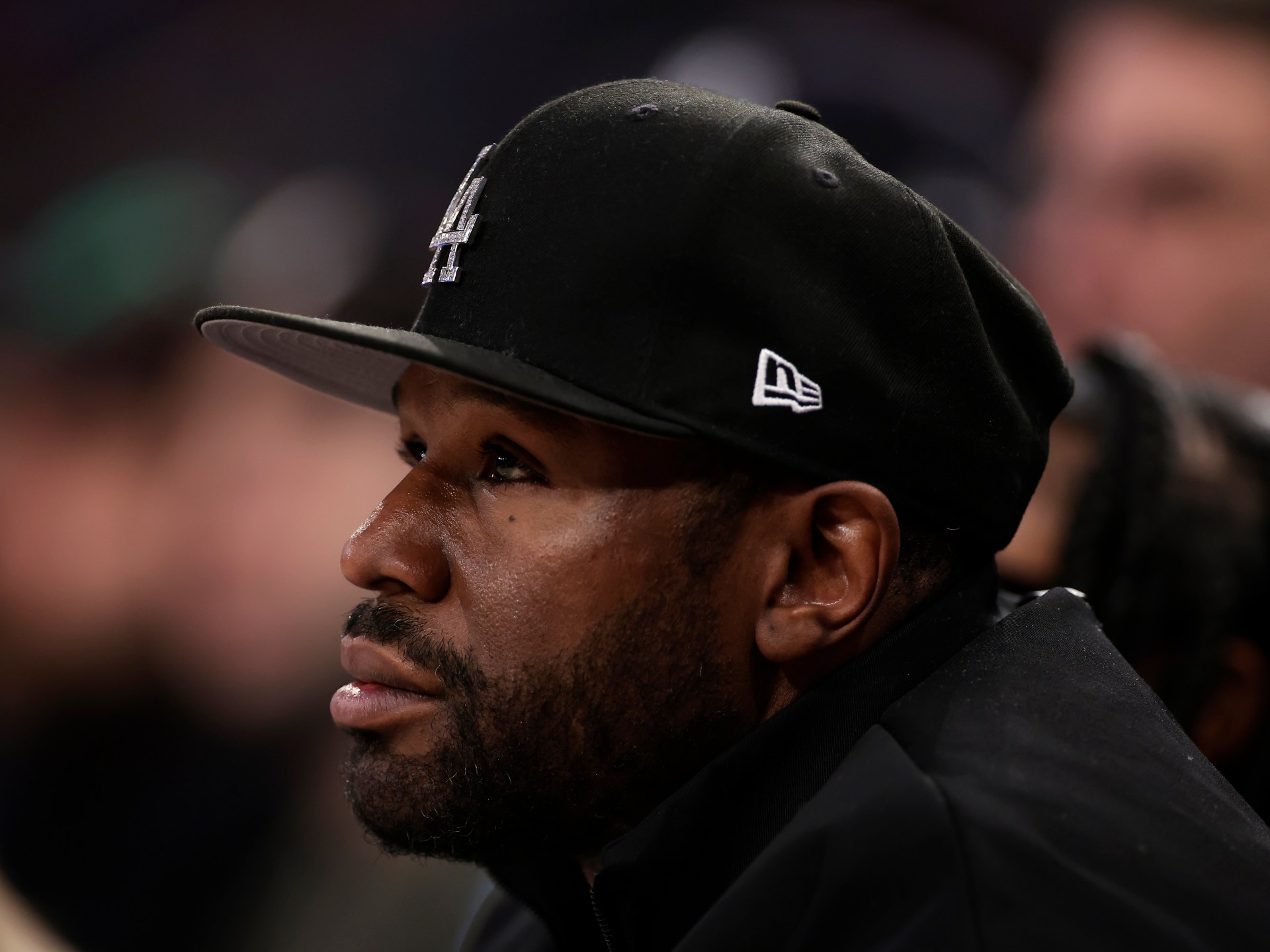 Mayweather faces Las Vegas felony case over $200,000 watch cheque