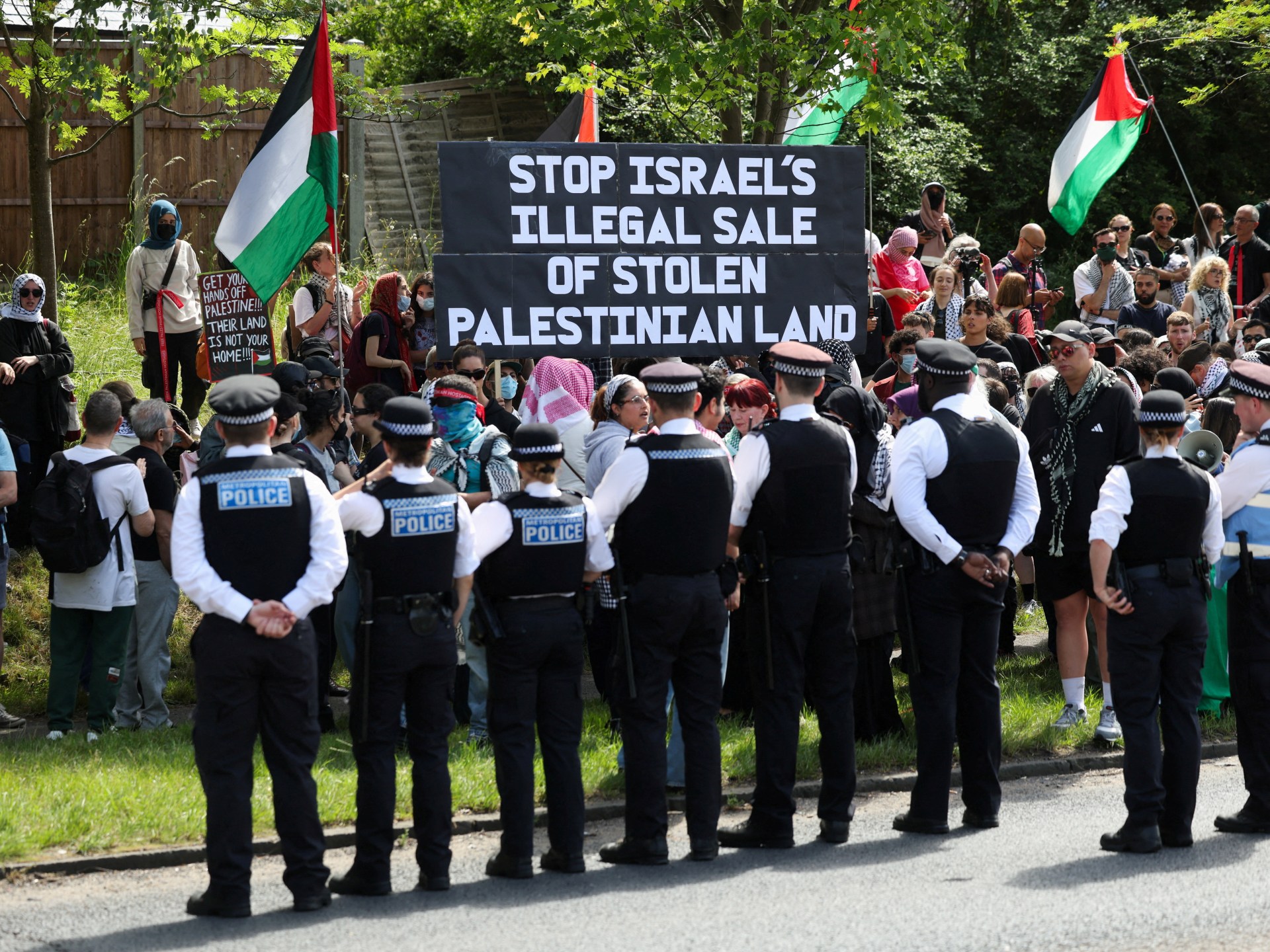 London protest targets Israeli settlement property sales event