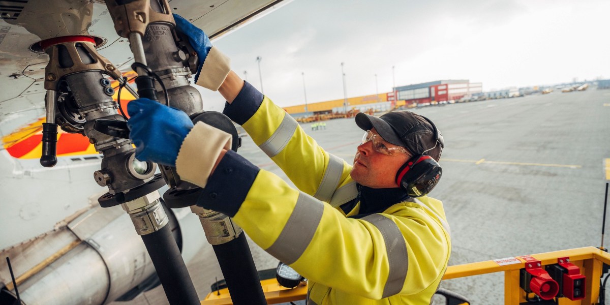 DHL shifts fuel strategy as Middle East conflict lifts jet costs