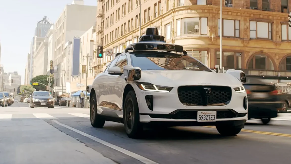 Waymo Santa Monica charging faces overnight court restriction