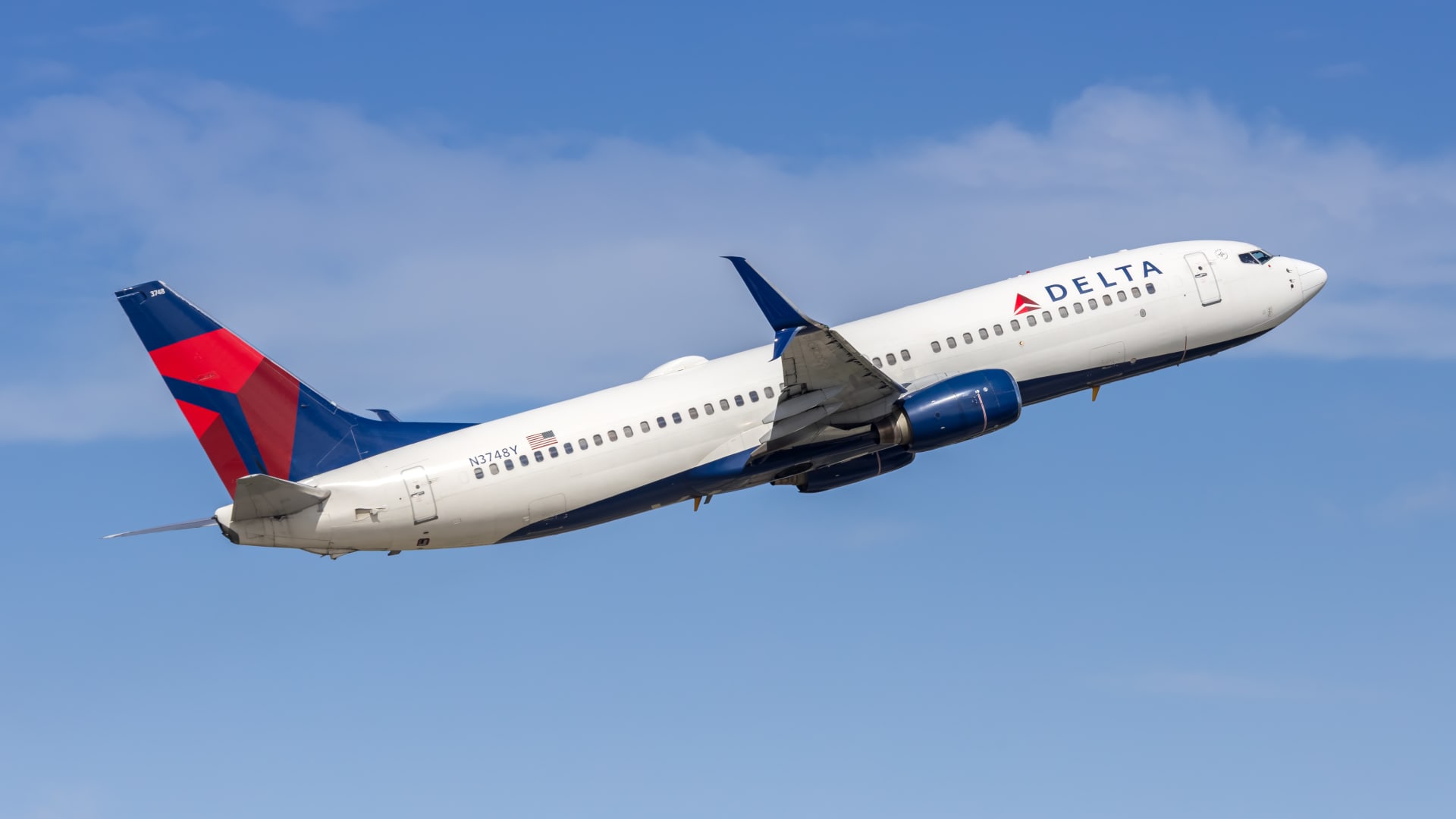 Delta sees stronger fares supporting its full-year profit target
