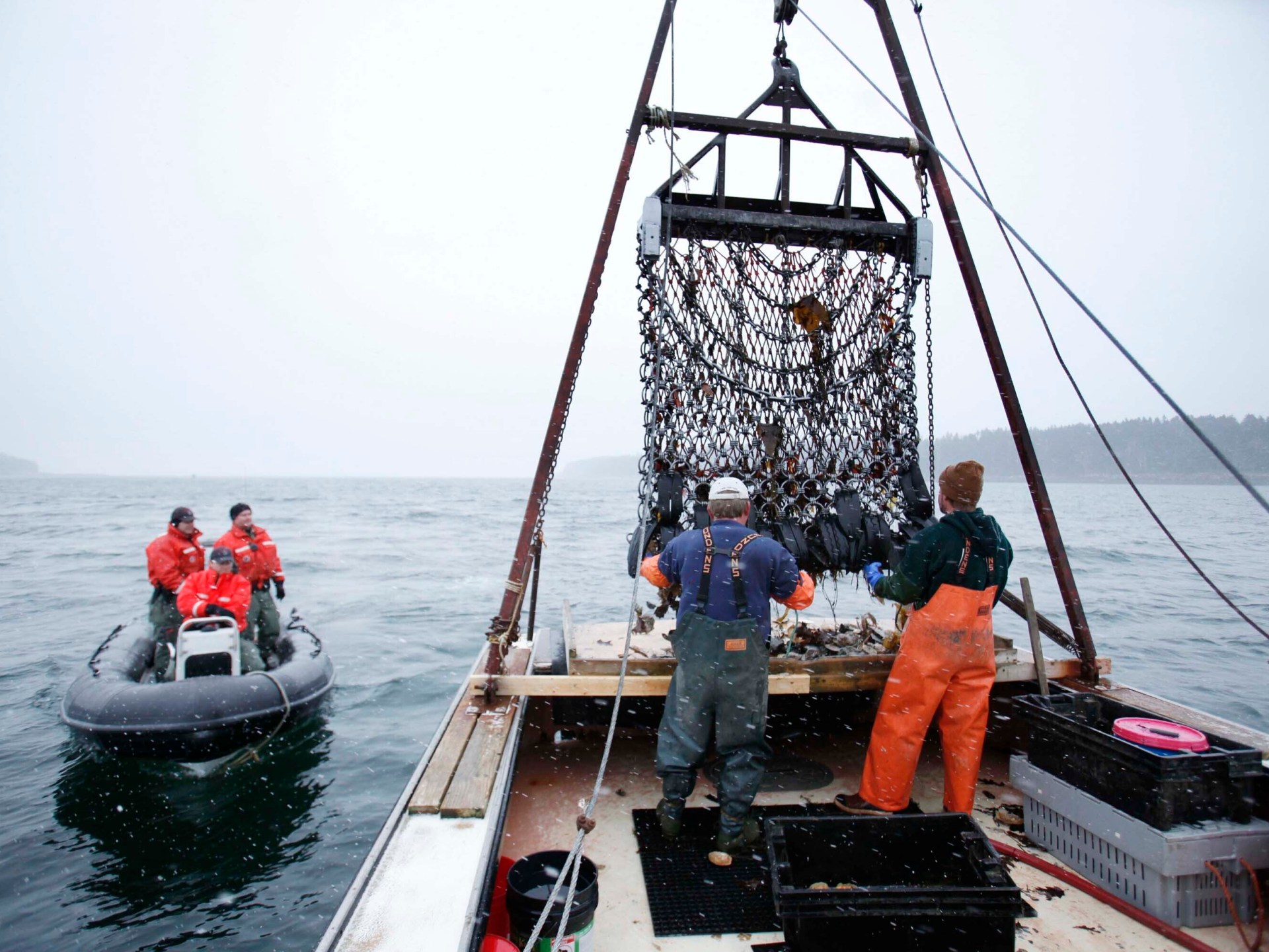 US moves to loosen commercial fishing rules on coasts