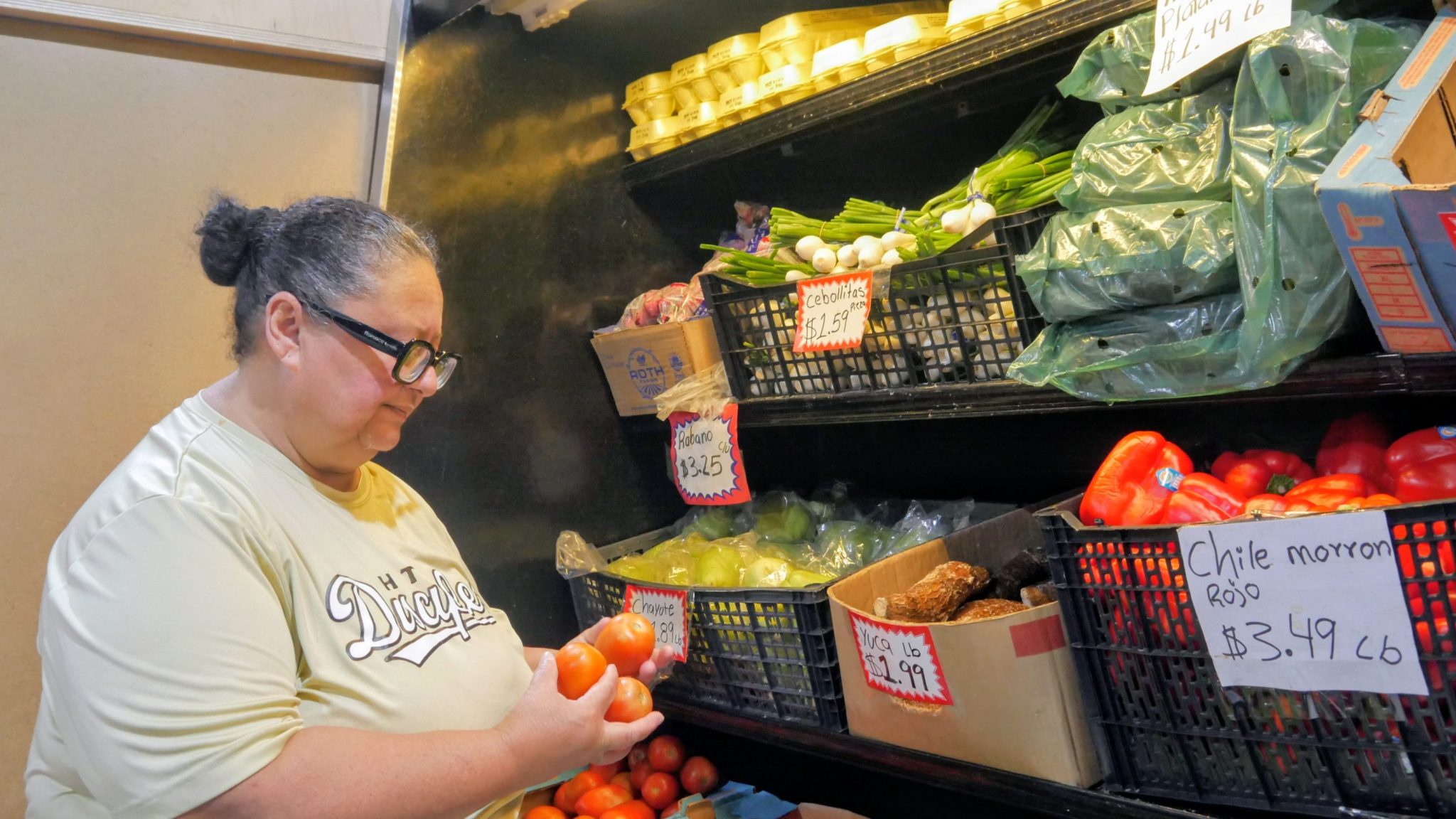 Grocery inflation impact leaves families cutting meat and chasing deals