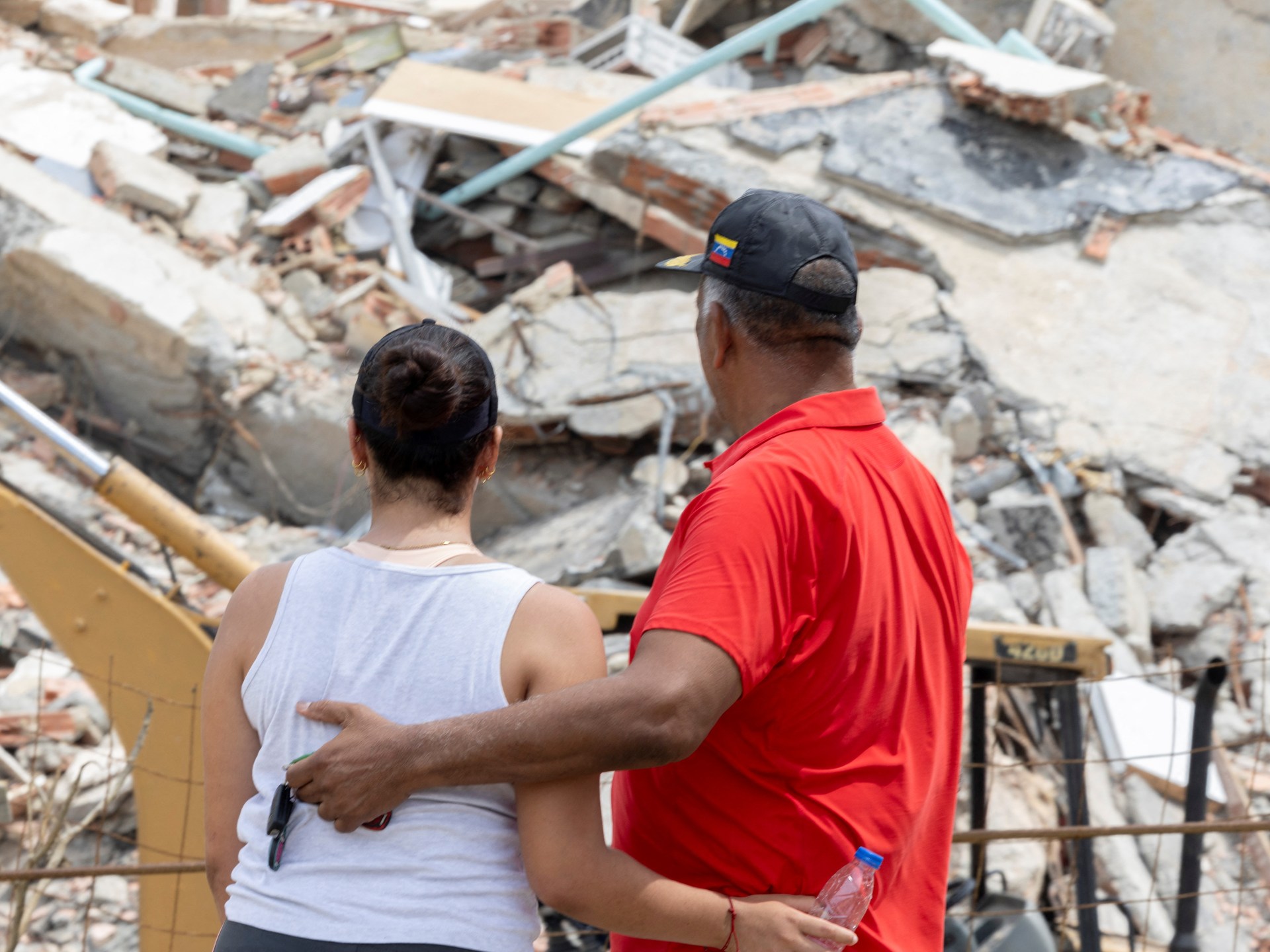 La Guaira searches for missing as Venezuela quake toll tops 4,300