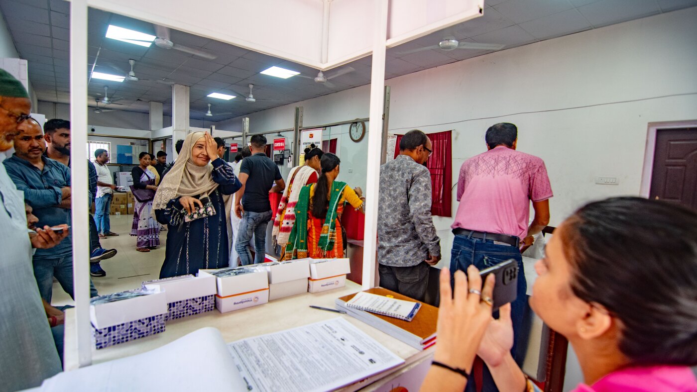 India post offices test eye screenings to widen access to reading glasses