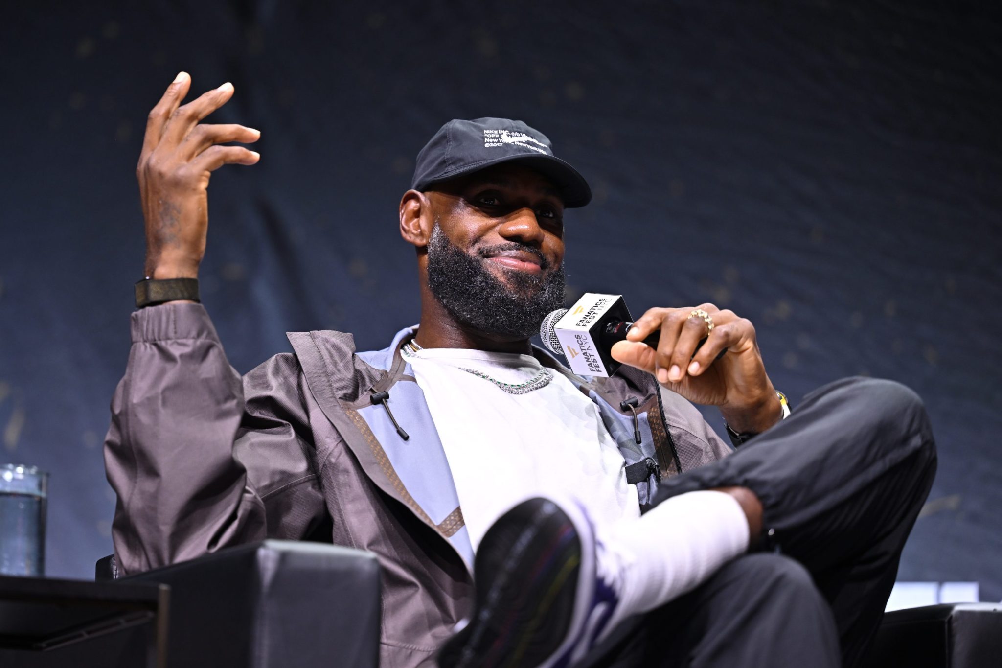 LeBron James signs 76ers minimum contract for two years, $8 million