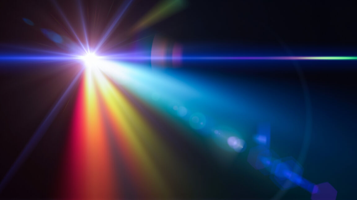 Physicists model what happens when a photon is cut off mid-reflection