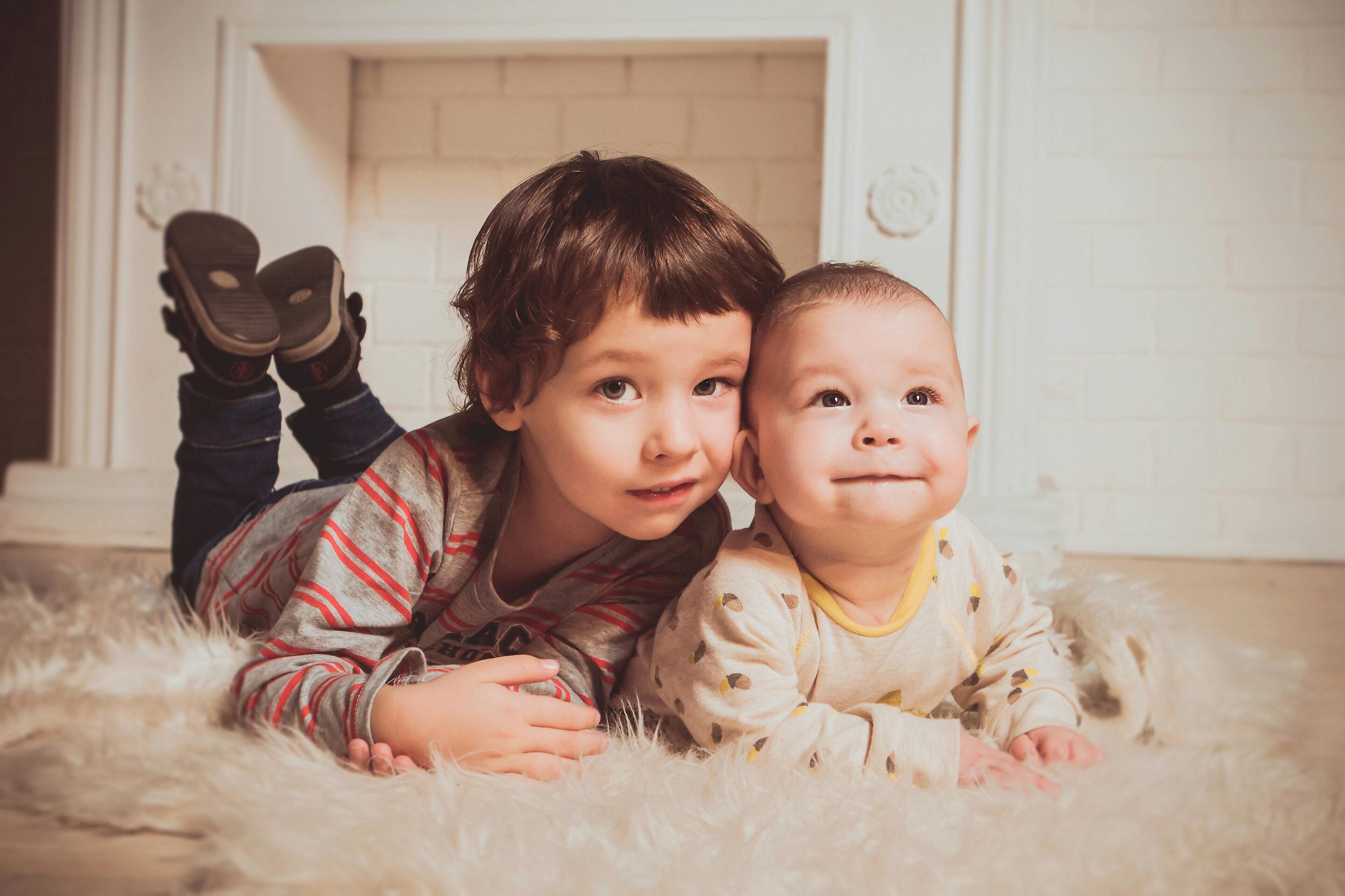 Younger siblings earnings gap may be partly tied to infant infections
