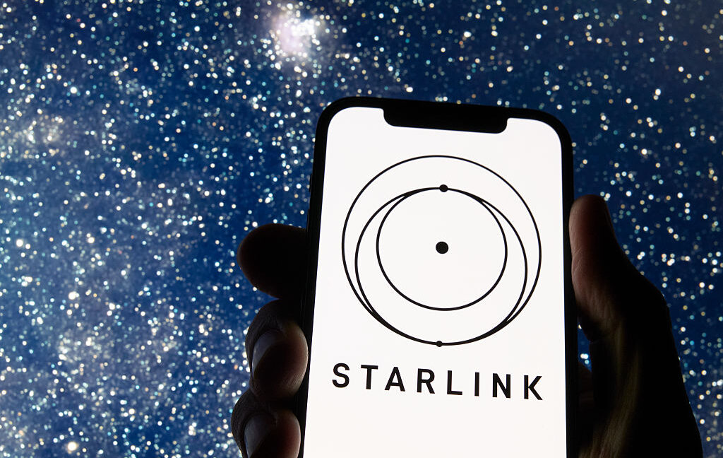 SpaceX weighs US Starlink mobile service for consumers