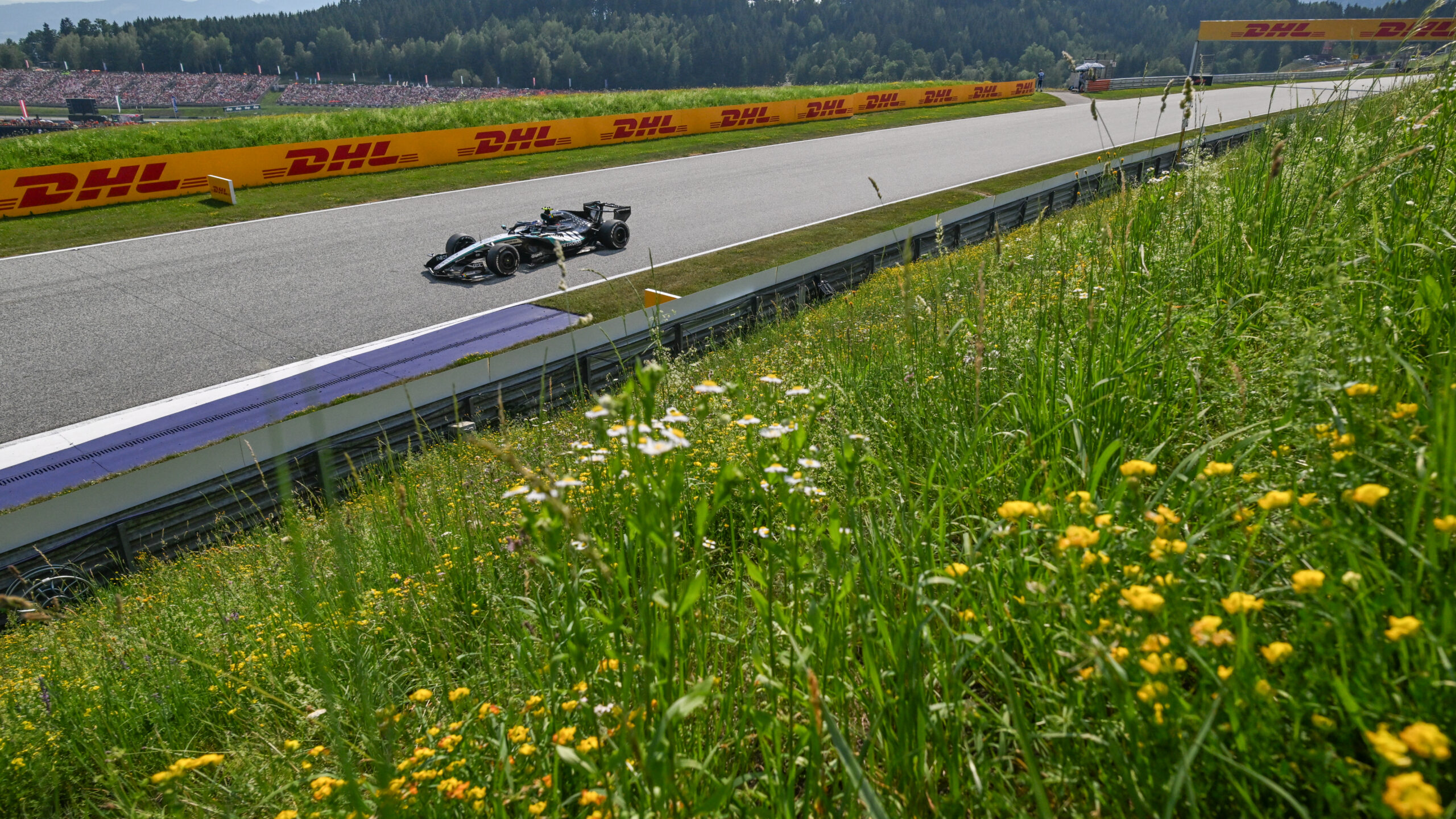 Russell holds off Verstappen to win Austrian Grand Prix